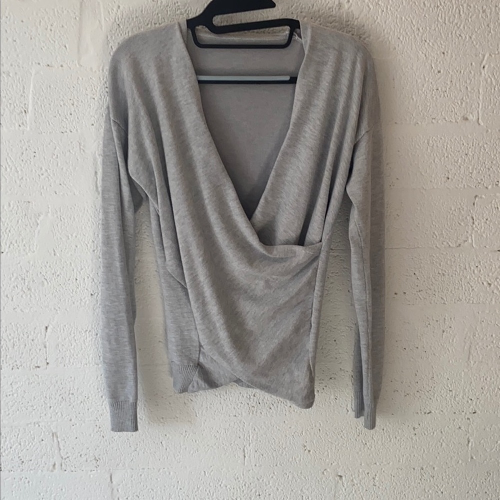 Gray crossed front long sleeve